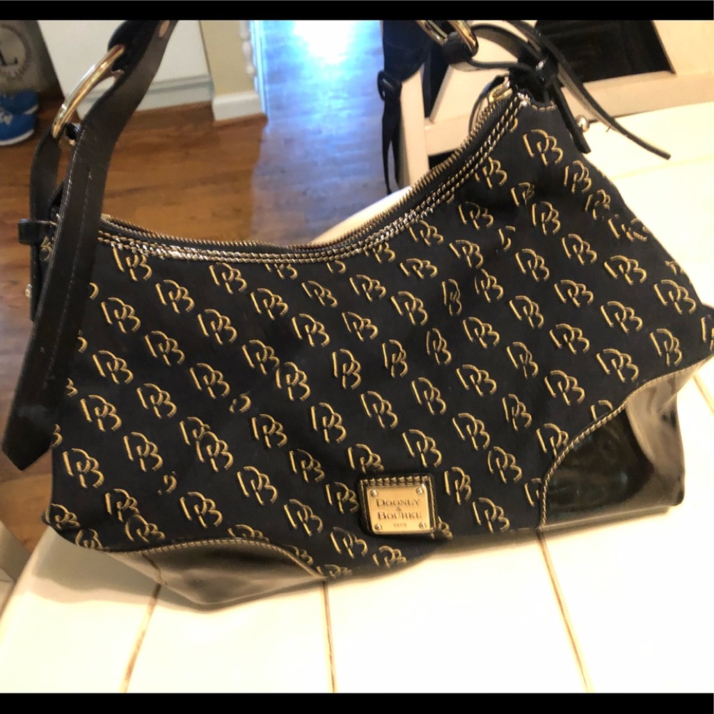 Dooney and Bourke Nikki bag